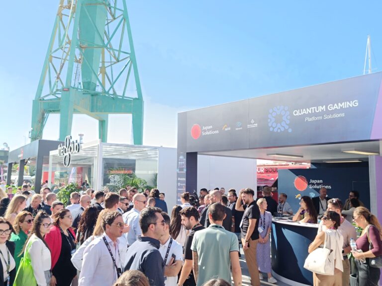 industry expo with crowd of attendees